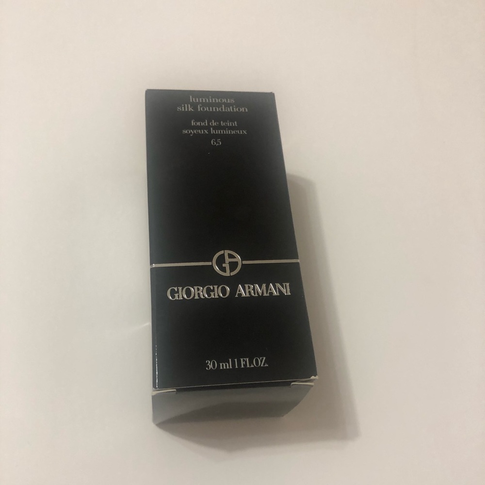 Armani Beauty Luminous Silk Foundation - Color 6.5